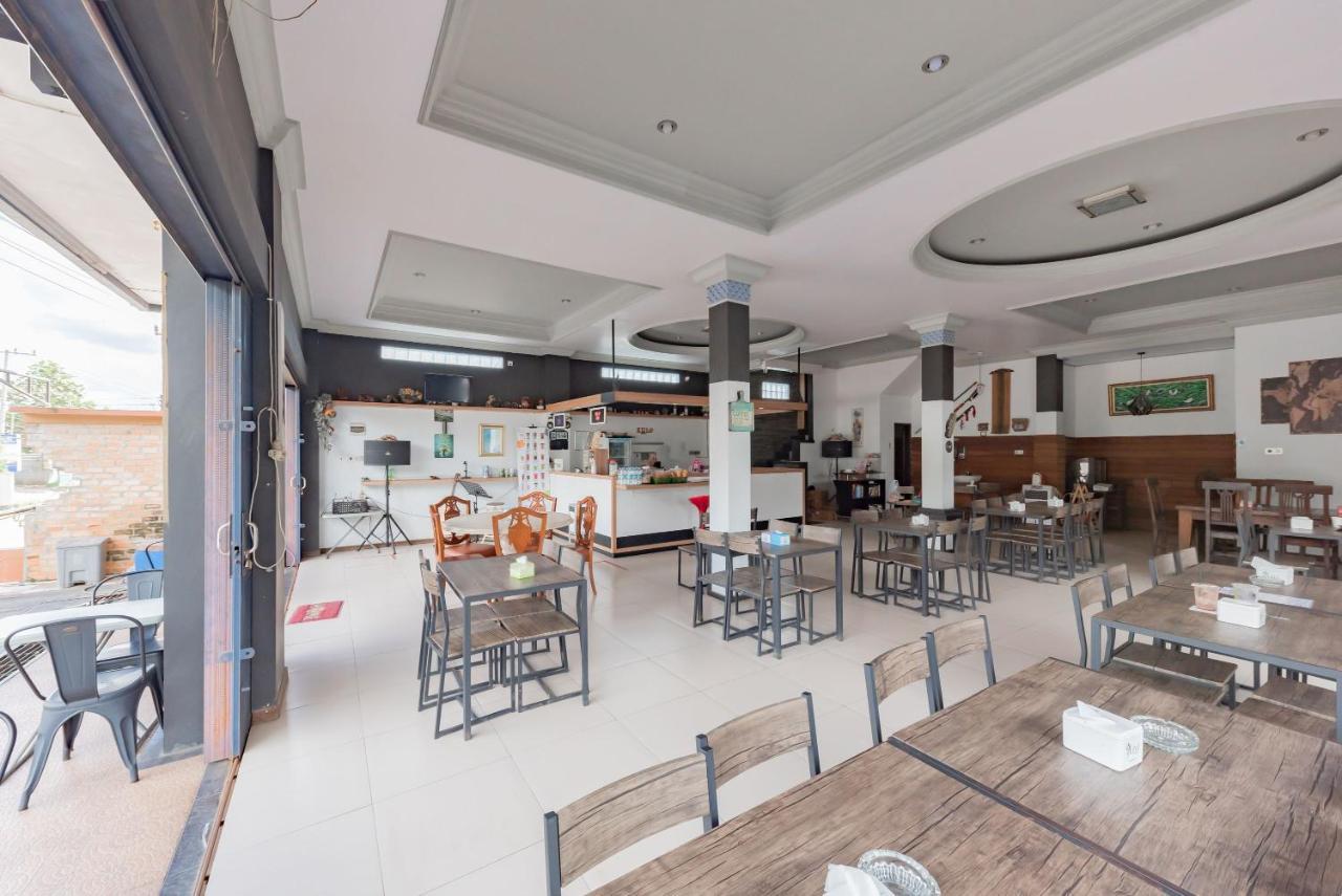 Hotel Reddoorz Near Gor Sempaja Samarinda Exterior foto
